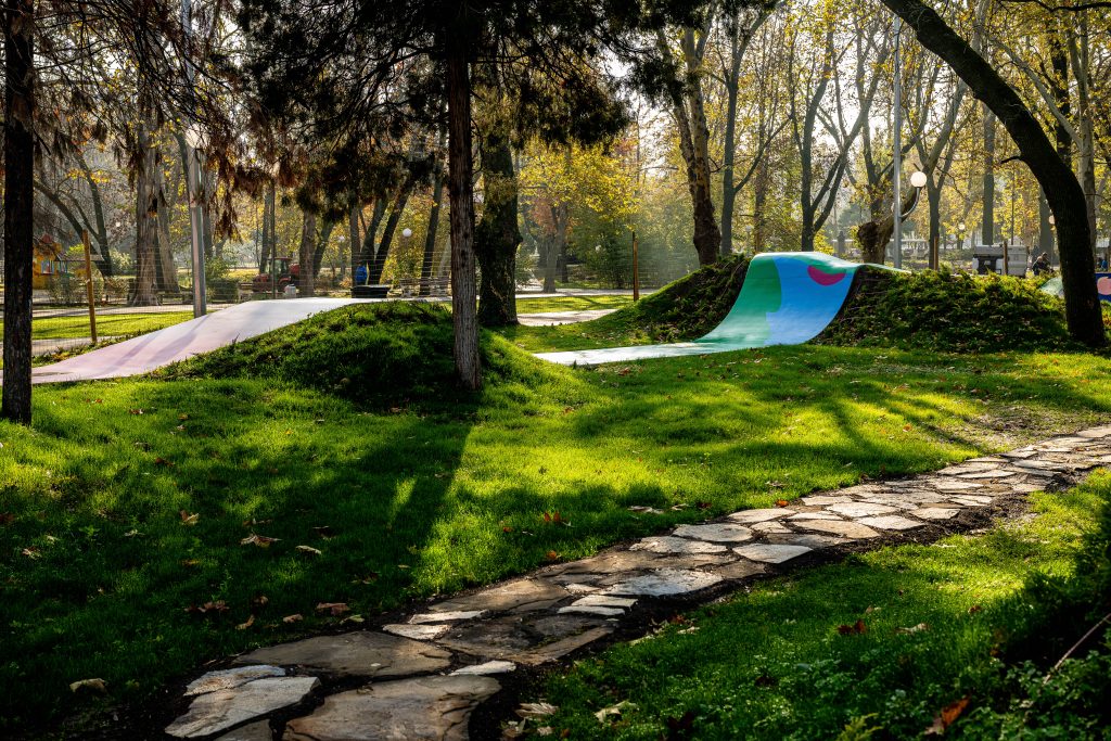 Скейт парк „Youth park“ — Русе — снимка 29