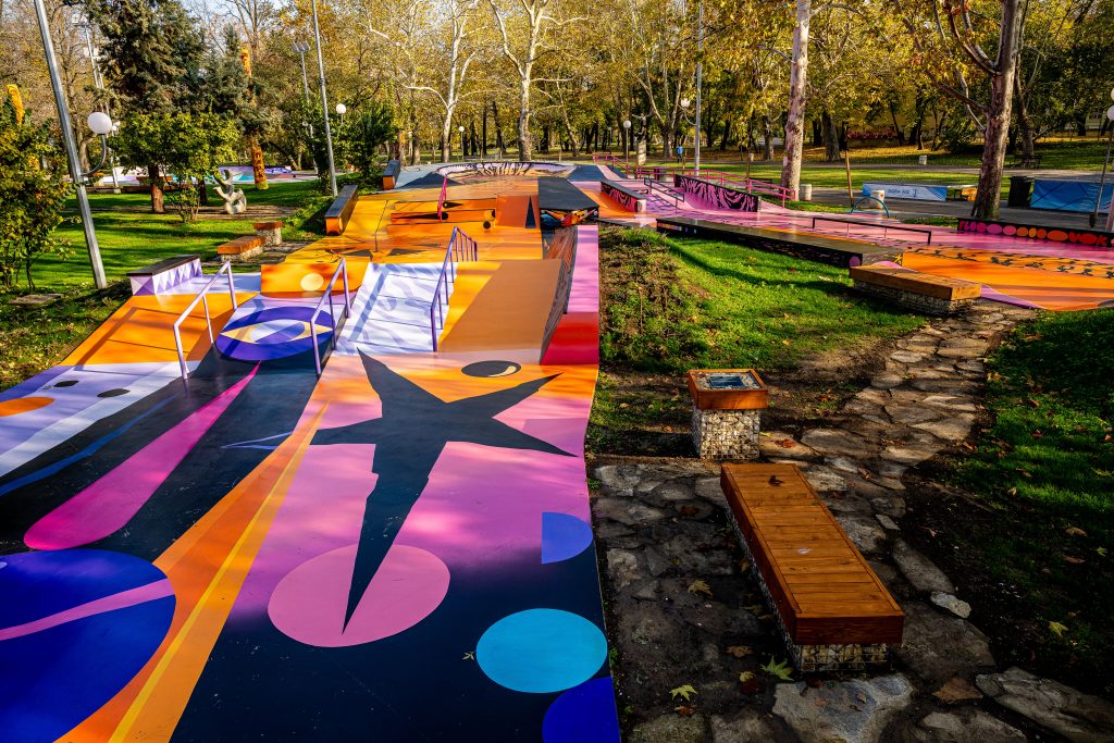 Скейт парк „Youth park“ — Русе — снимка 31