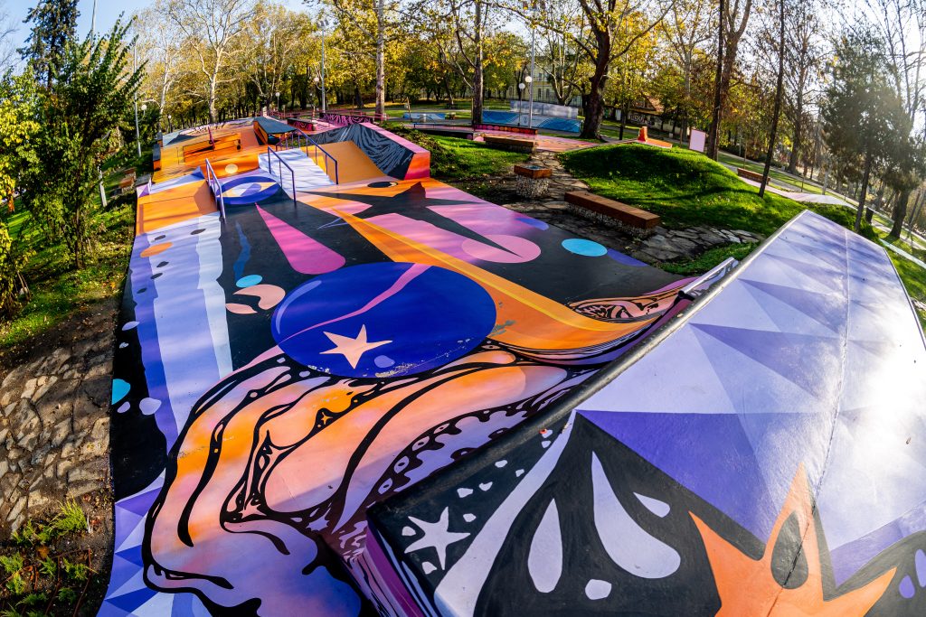 Скейт парк „Youth park“ — Русе — снимка 38