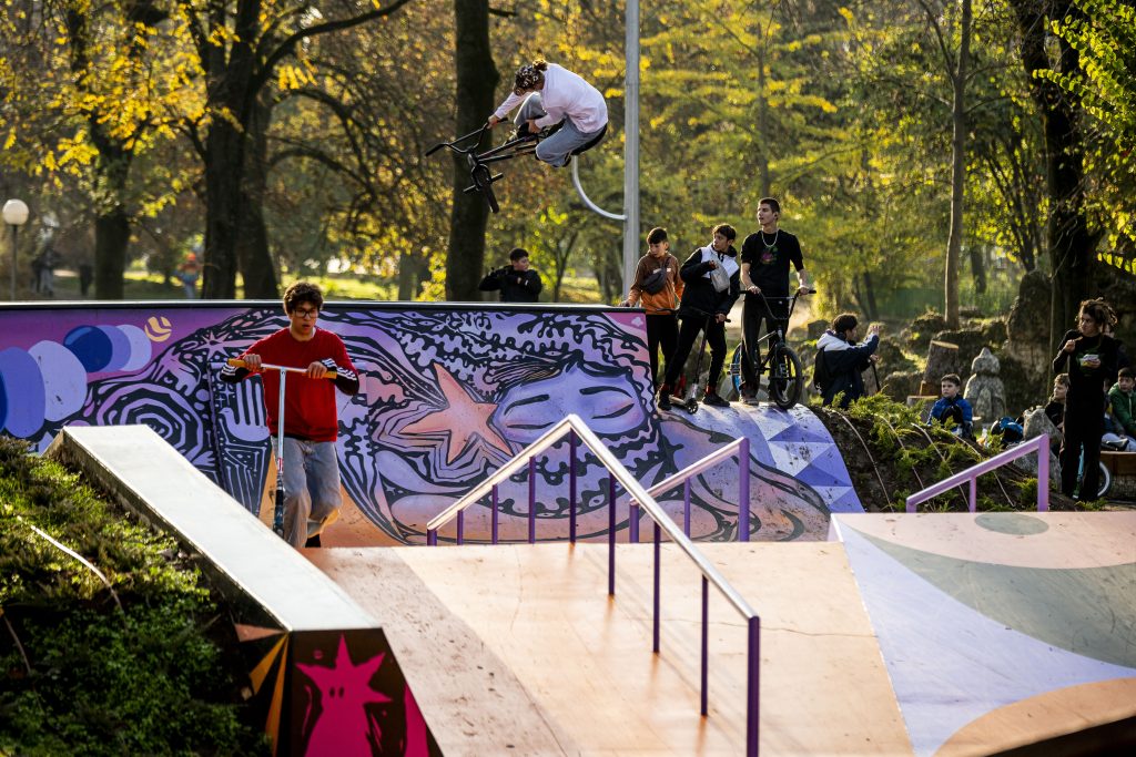 Скейт парк „Youth park“ — Русе — снимка 98